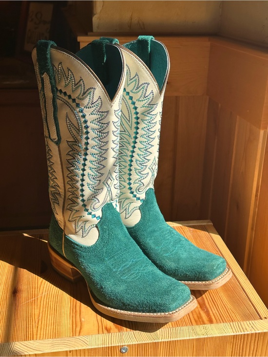Ariat Shoes - Women’s turquoise rough out cowboy boots